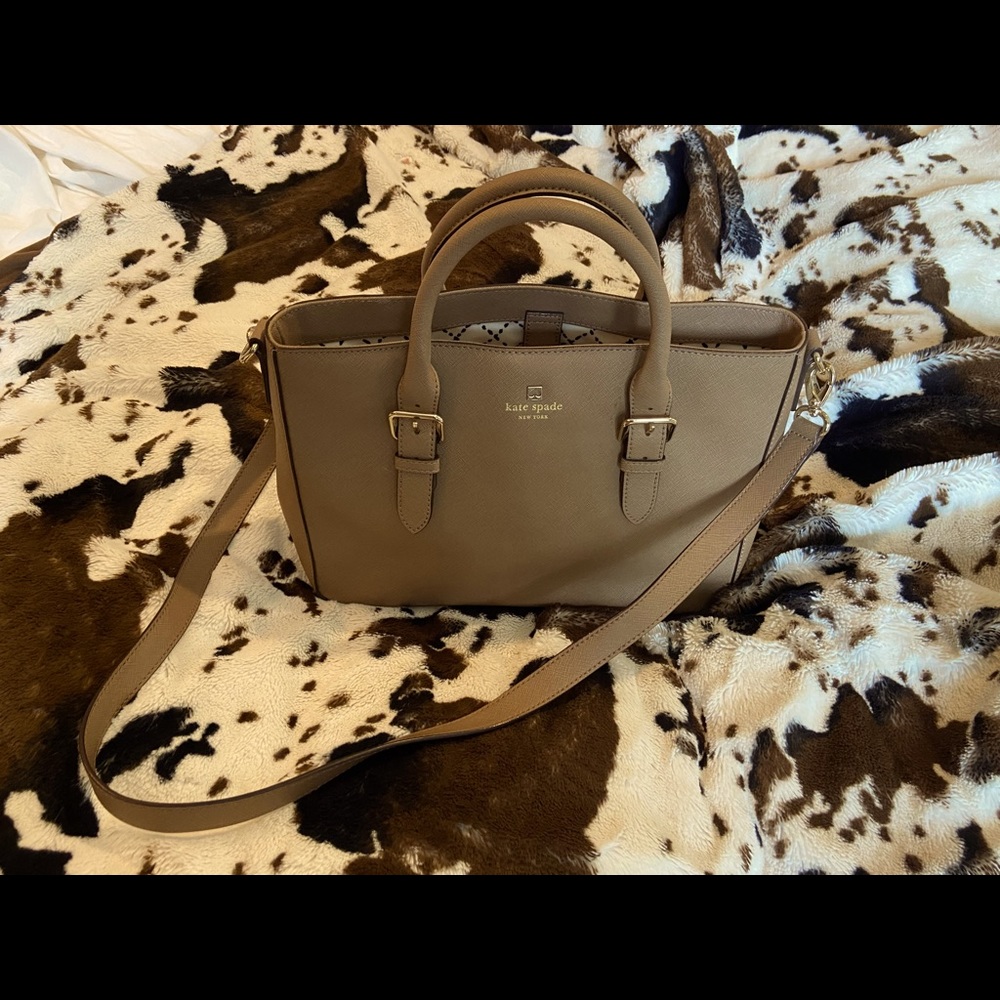 SOLD  Kate Spade NEW YORK Cove Street Goldie with long strap